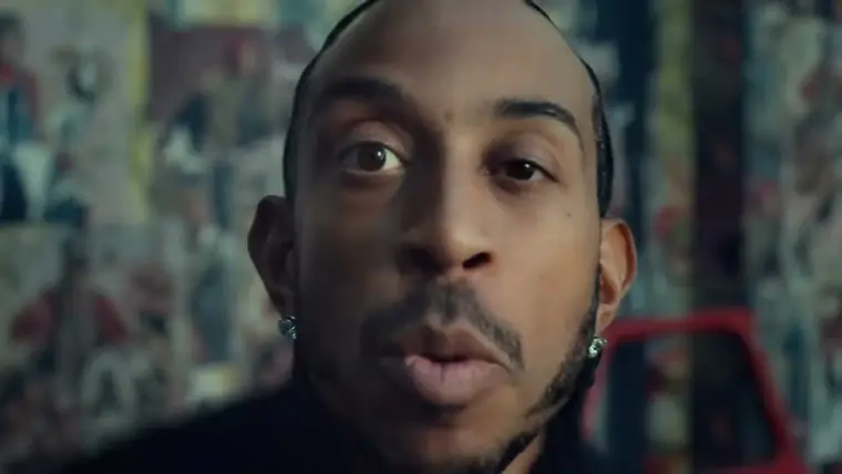 Frame from the Ludacris music video Pull Over